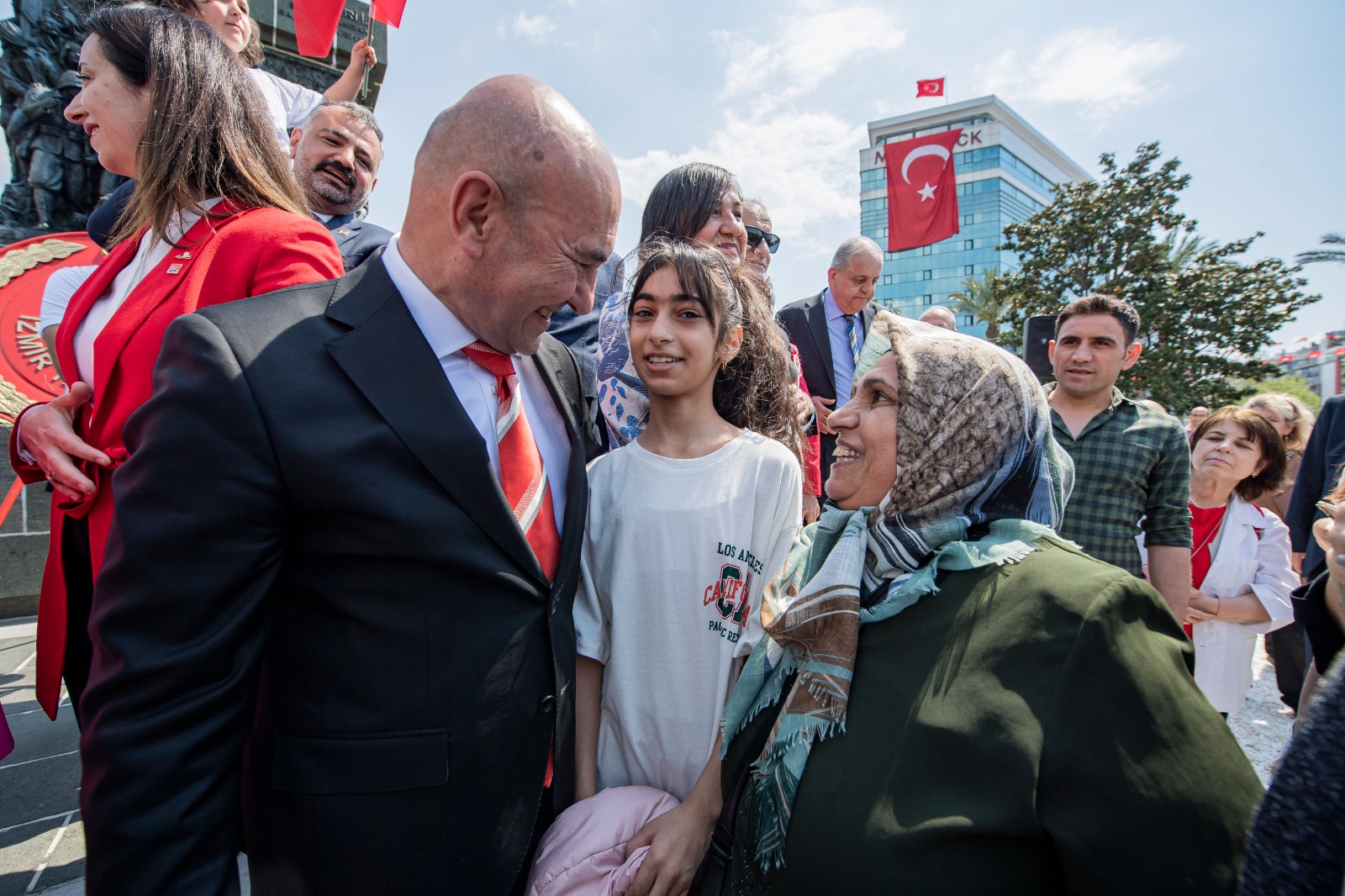 Soyer: “Çocuklarımıza borcumuz var”