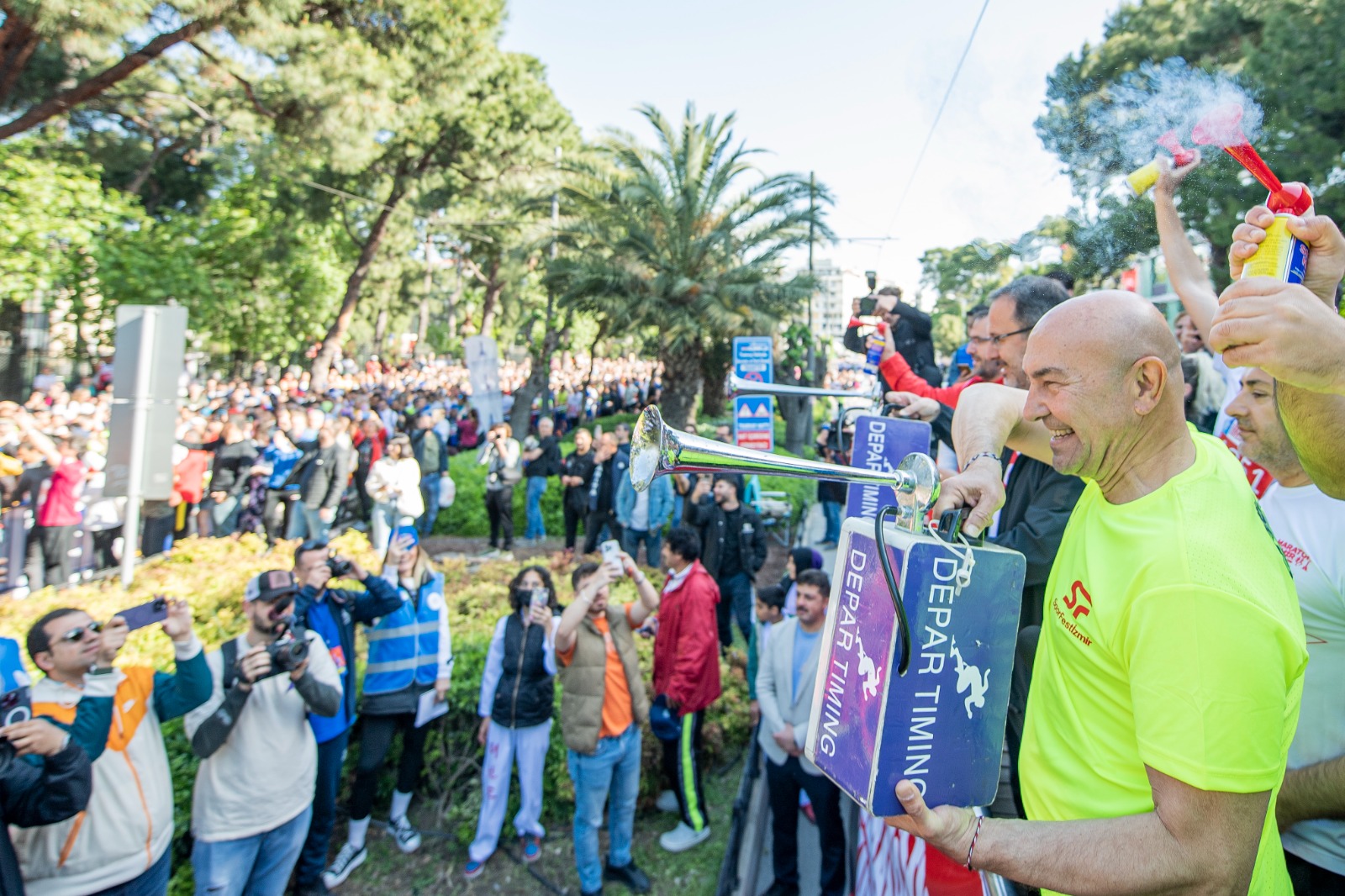 Maraton İzmir 100’üncü yıl onuruna koşuldu