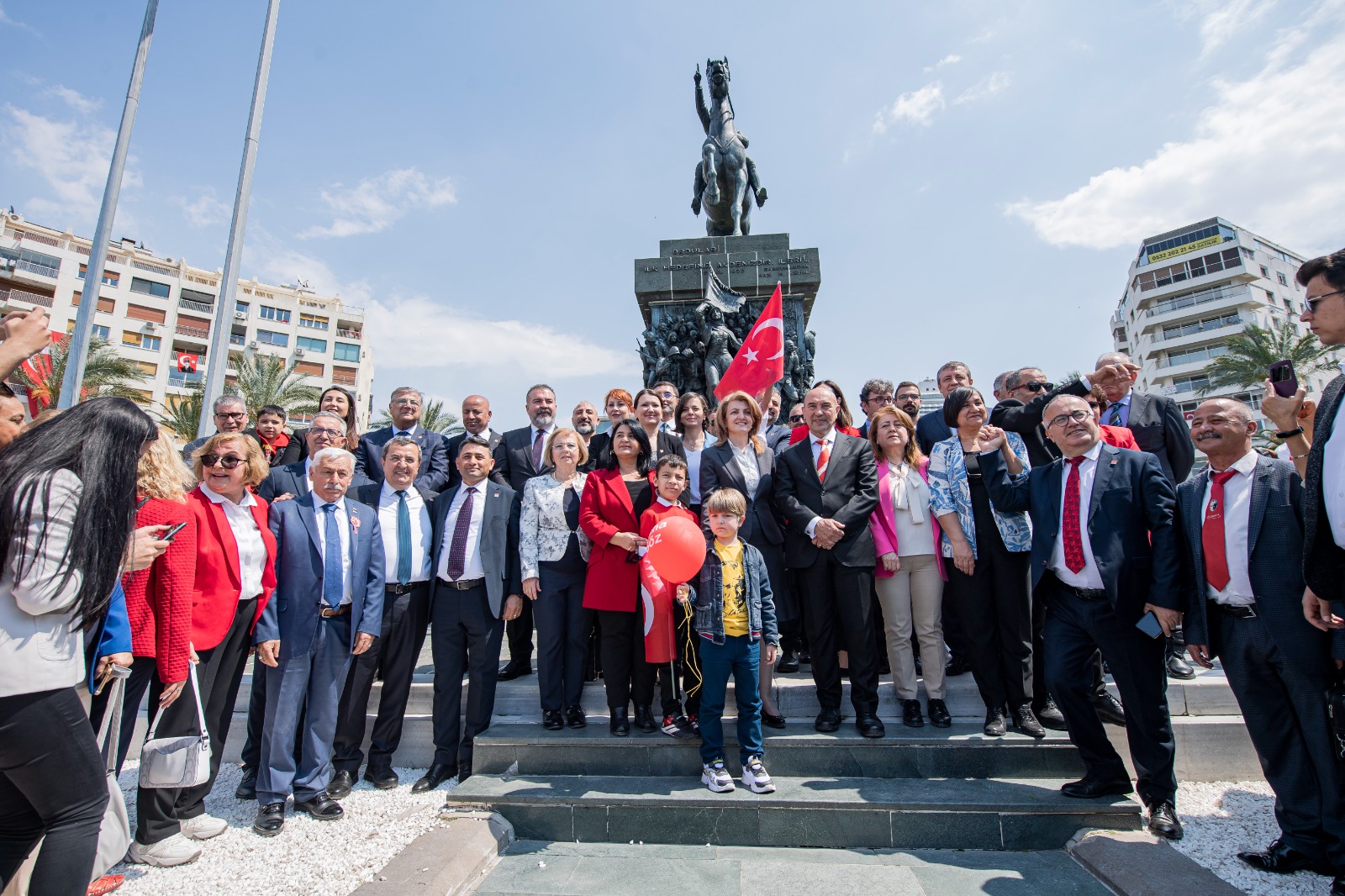 Soyer: “Çocuklarımıza borcumuz var”