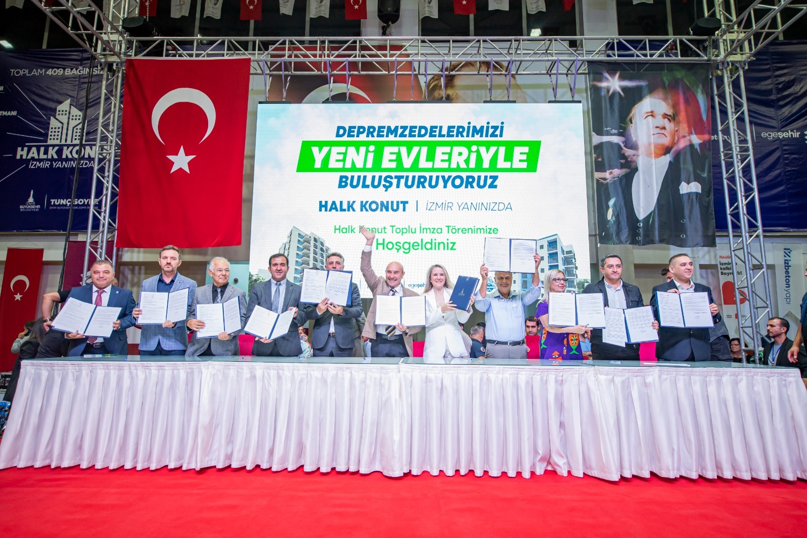 İzmir Büyükşehir Belediyesi 4 yılda 18 milyar liranın üzerinde yatırım yaptı